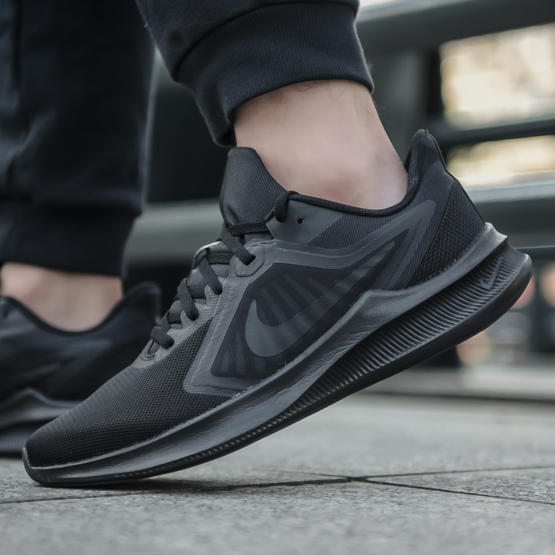 Nike耐克男鞋2021冬季新款运动鞋黑武士跑步鞋网面黑色鞋子