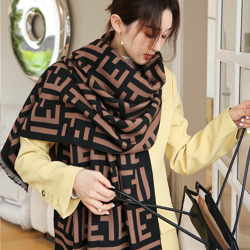 东大门fd围巾双面羊绒围巾女冬季百搭披肩保暖字母韩国东大门