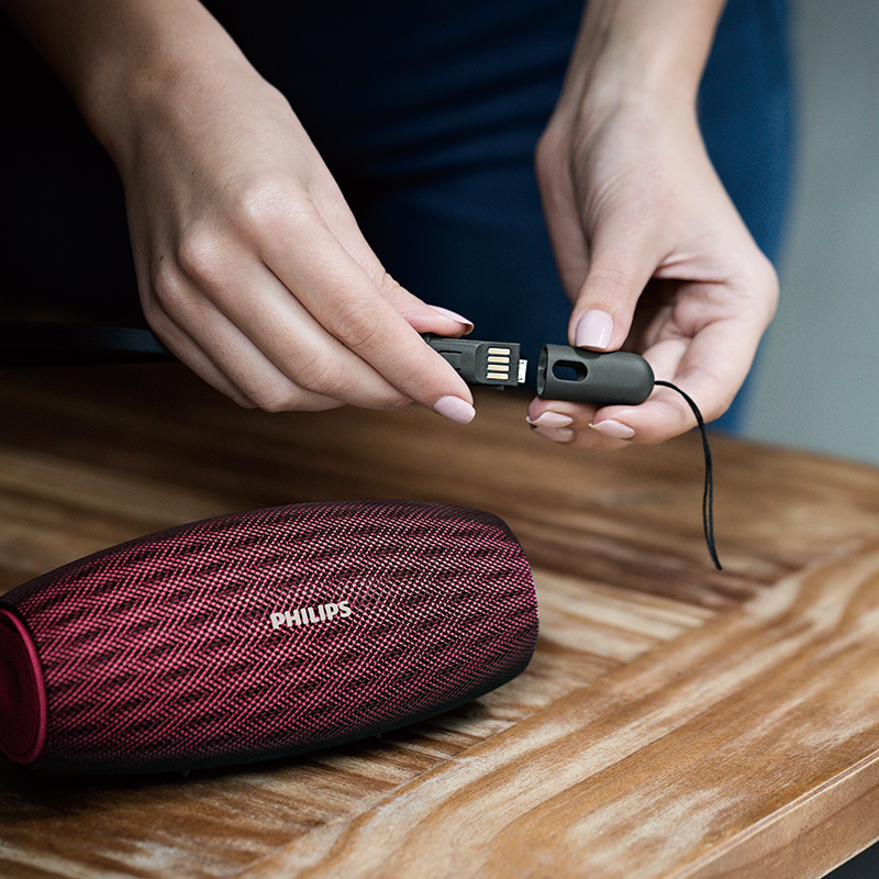 PHILIPS/飞利浦BT6900无线蓝牙音响 便携式防水防尘户外音响低音炮便携式蓝牙音响 紫色