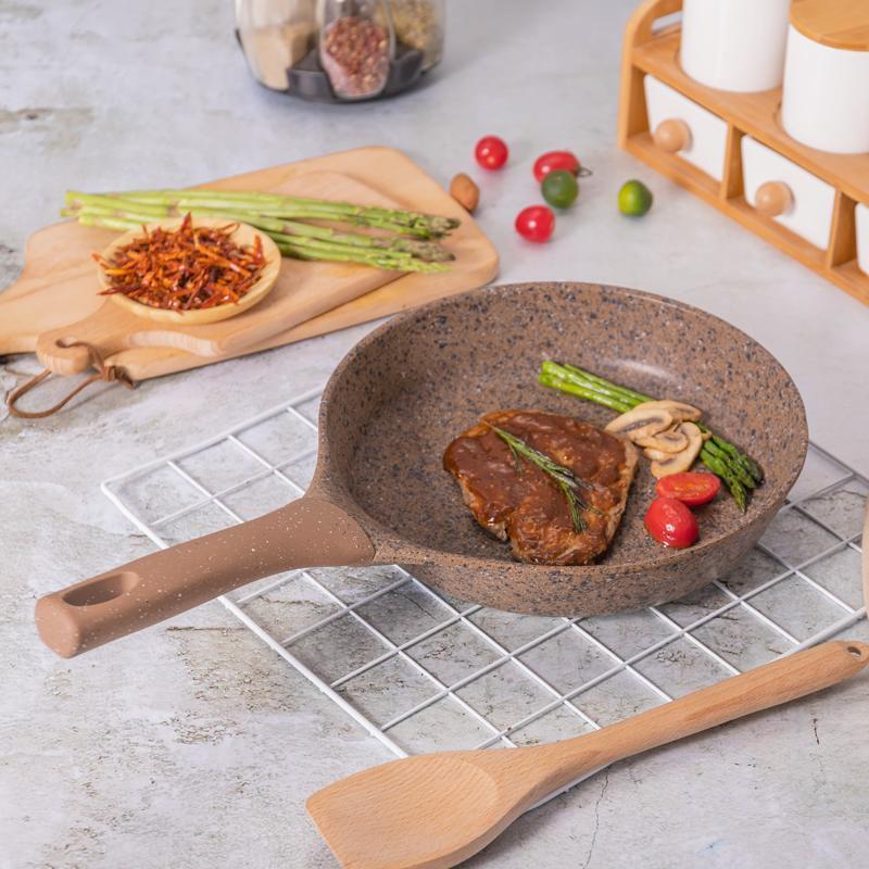 AMERCOOK阿尔菲塔麦饭石煎锅不粘锅26cm 家用煎锅平底锅煎盘煎饼煎蛋锅煎牛排锅 多功能明火电磁炉通用锅具 中国红