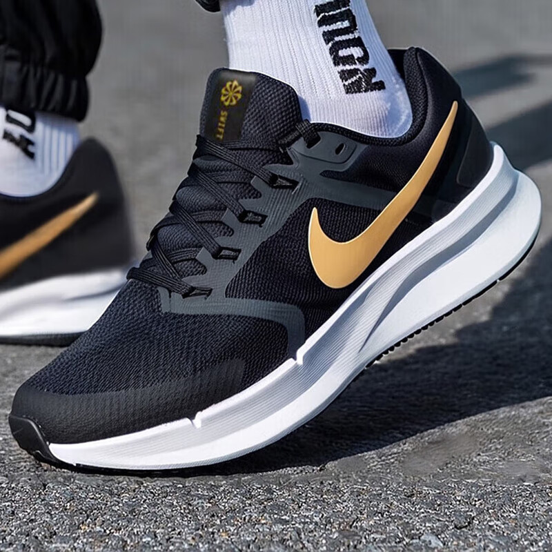 耐克（NIKE）男鞋 Run Swift 3 新款运动鞋舒适减震轻便低帮休闲跑步鞋DR2695-010 ZP高清大图
