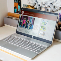 【趋势新品】惠普(hp)星系列 星15锐龙金属版 办公家用轻薄本学生娱乐笔记本电脑（15.6英寸 锐龙四核 R3-3300U 8G内存 1TB固态硬盘 IPS高清屏 ）