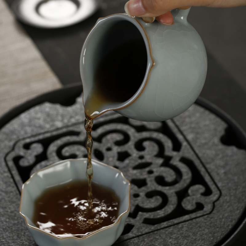 戴云品格 青瓷分茶器 汝窑陶瓷小小茶海 家用功夫茶道配件茶器茶具礼品 原矿冬青釉梅花公道杯