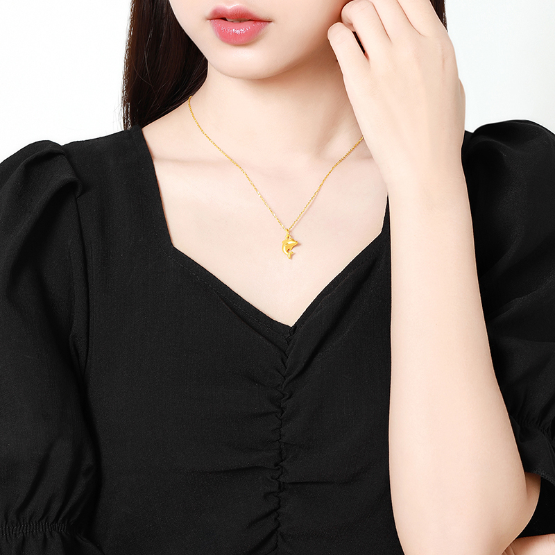 梦金园3d硬金海豚黄金吊坠可爱足金吊坠金坠子轻奢小众送女友生日礼物