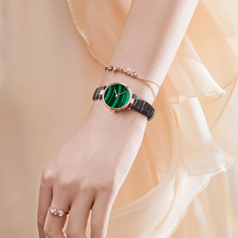 520情人节小绿表手表女士轻奢石英表女天然孔雀石表盘女表视频