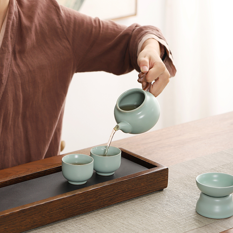 八方礼 龙行天下10入茶具(豆青)高清大图