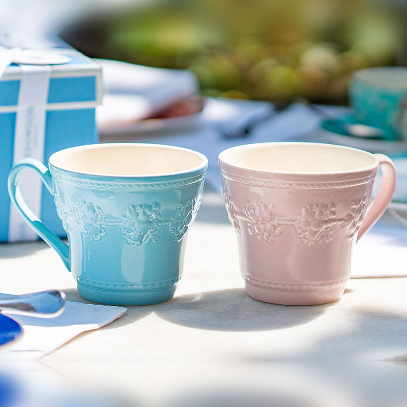 Wedgwood 欢愉假日马克对杯 330ml*2 蓝+粉高清大图