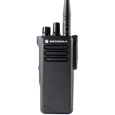 摩托罗拉(MOTOROLA) XIR P8608 数字对讲机 适用多种场所 多达 32 个信道容量,支持应急按钮 黑色