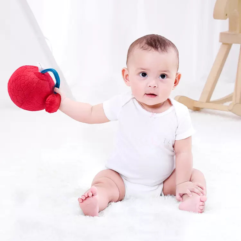 jollybaby婴儿红色球手抓球抚触球0-1岁婴儿玩具手摇铃布球1663高清大图