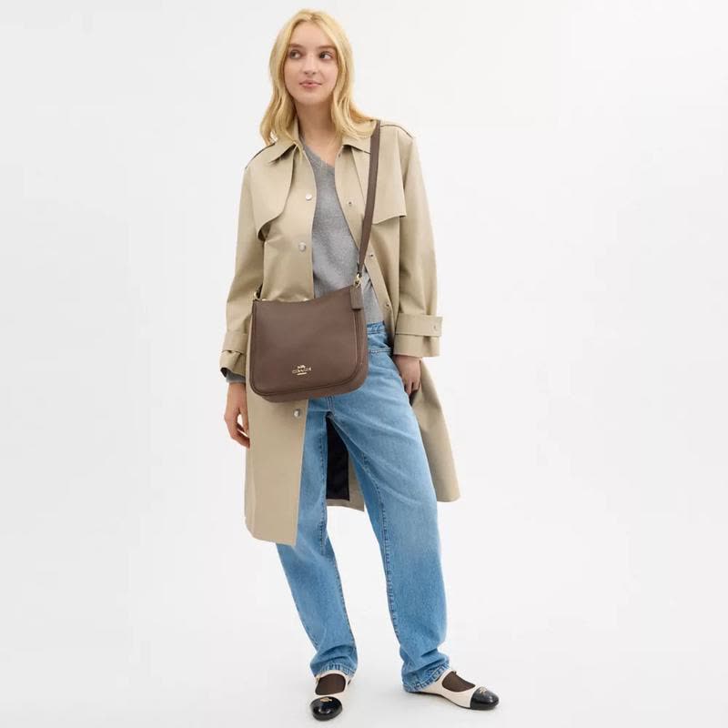 女款多功能可调节斜挎包轻便百搭日常通勤手提两用包图片