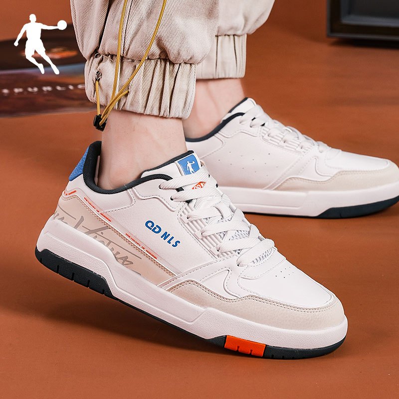 乔丹运动鞋男鞋新款轻便小白鞋皮面低帮复古男板鞋休闲鞋