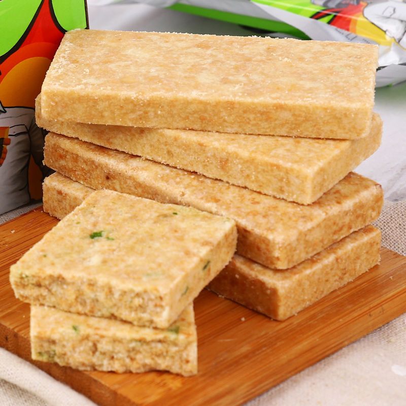 压缩饼干代餐粗粮饱腹充饥干粮学生零食户外