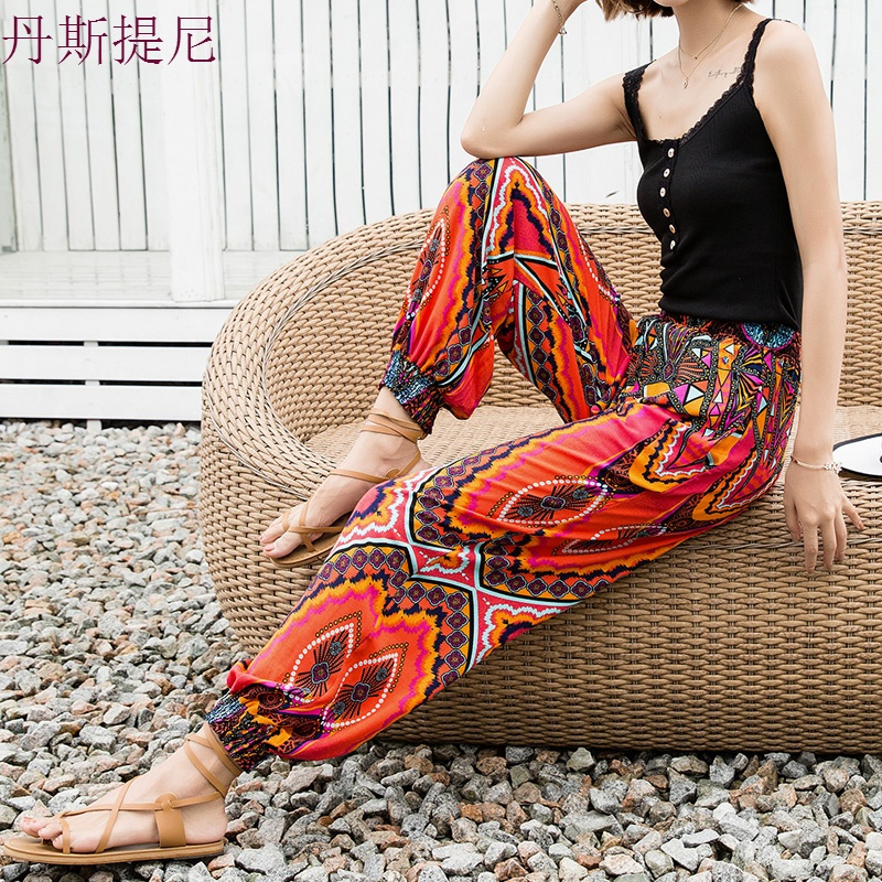泰国瑜伽灯笼裤子女夏季2018新款宽松人造棉绸阔腿大象花沙滩长裤
