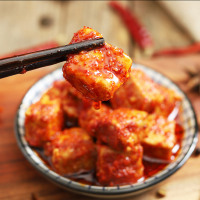 三和四美香辣红方豆腐乳300g调味火锅蘸料腐乳扬州特产瓶装下饭菜