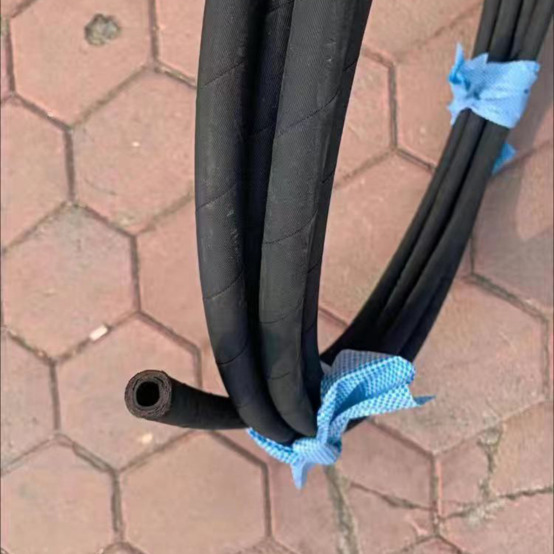 洋蝲蝲 夹钢丝耐油胶管 内径32mm 单位:米高清大图