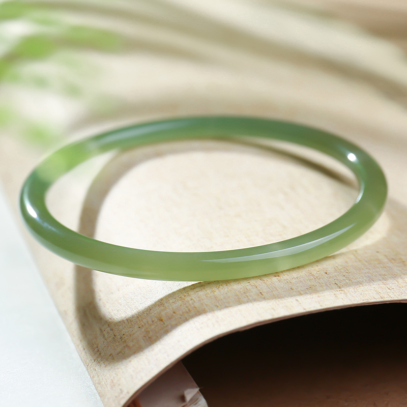 印象眸 和田玉手镯 浅青玉美人镯细圆条玉镯湖水绿叮当镯 附证书