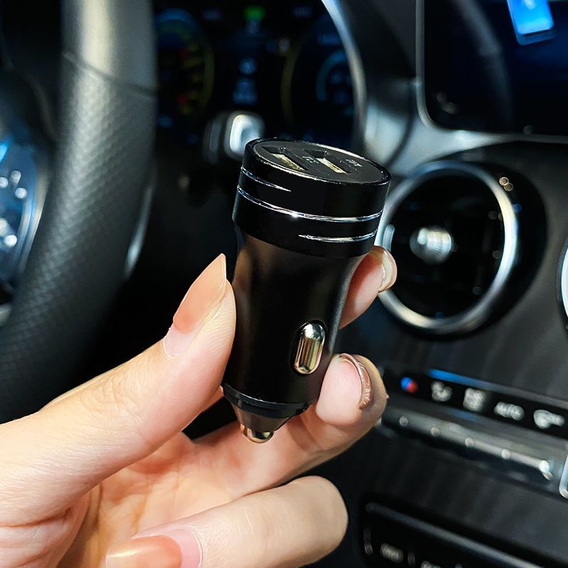 车载充电器黑色车载充电器隐藏数据线一拖三拖二点烟器手机快充车充用