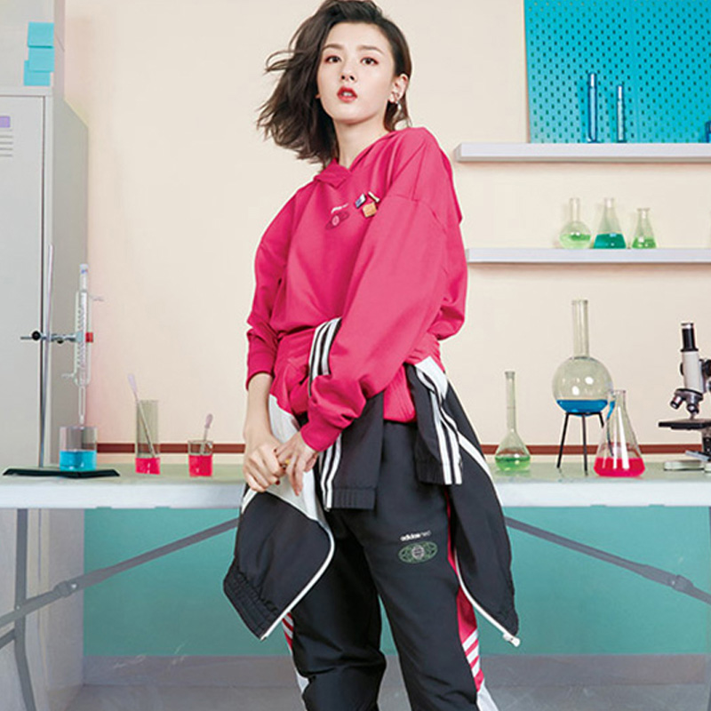 阿迪达斯adidas neo 2020新款女子休闲舒适运动卫衣GQ1221