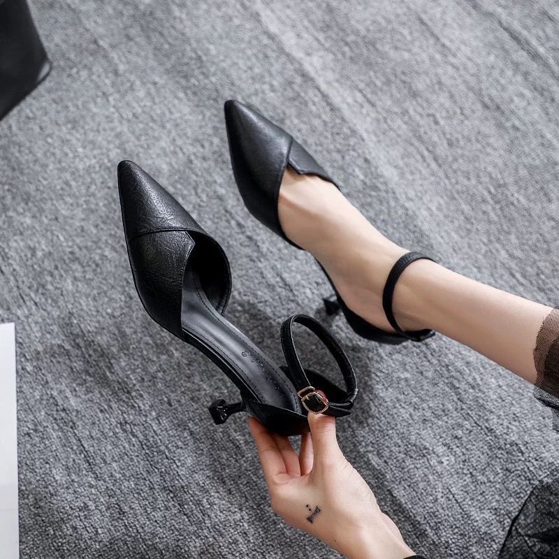 达芺妮真软皮一字带凉鞋女2021夏季新款包头猫跟舒适工作细跟单鞋