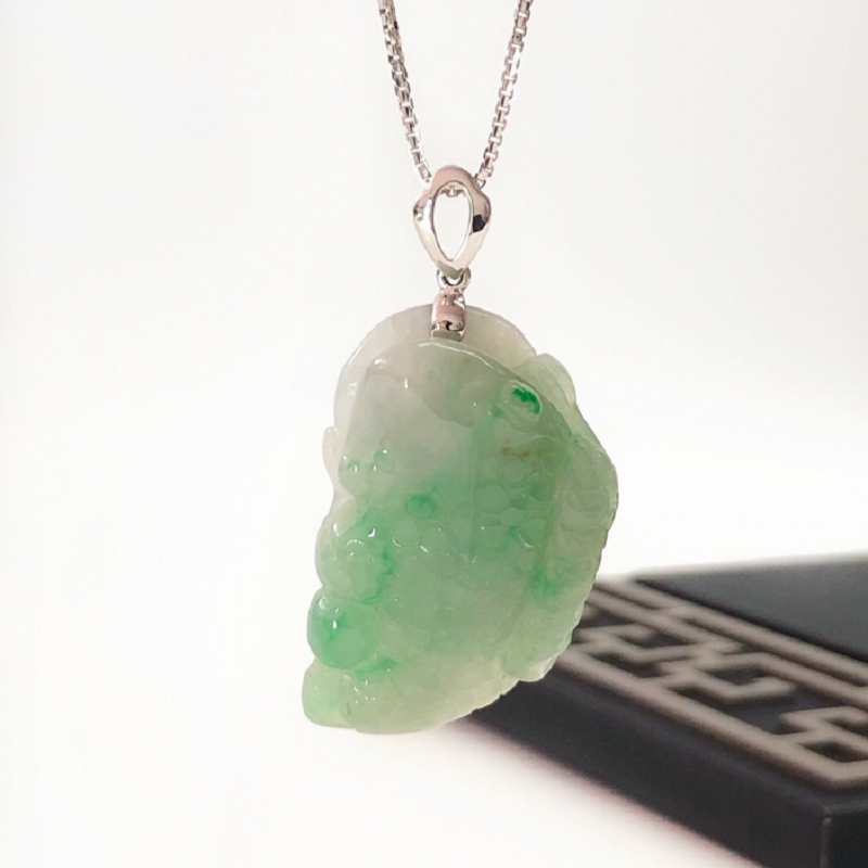 缘源珠宝天然翡翠金蝉吊坠细糯种18k金镶嵌翡翠吊坠男女挂件送长辈送