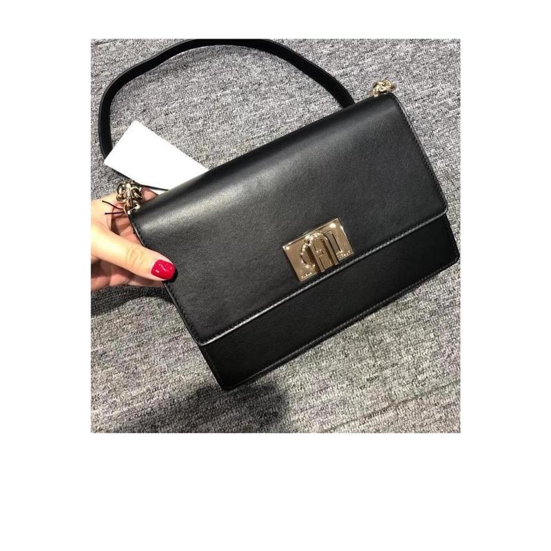 FURLA女款真皮斜挎包小巧精致百搭配饰长24cm防水耐用日常通勤包高清大图