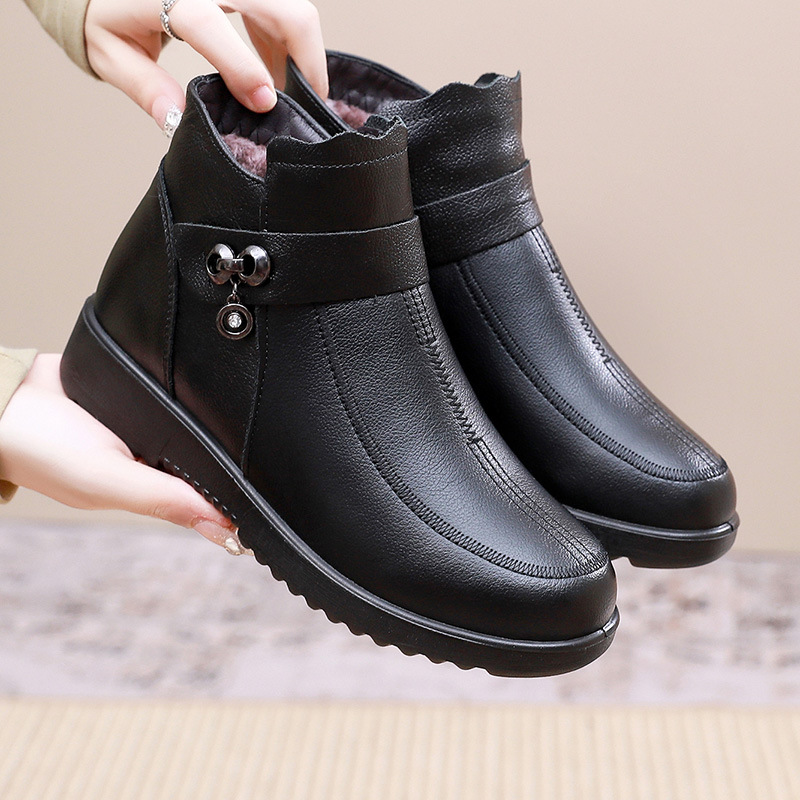 热卖新款牛皮妈妈棉鞋加厚绒毛软底中老年妈妈皮靴厂家直销批发高清大图