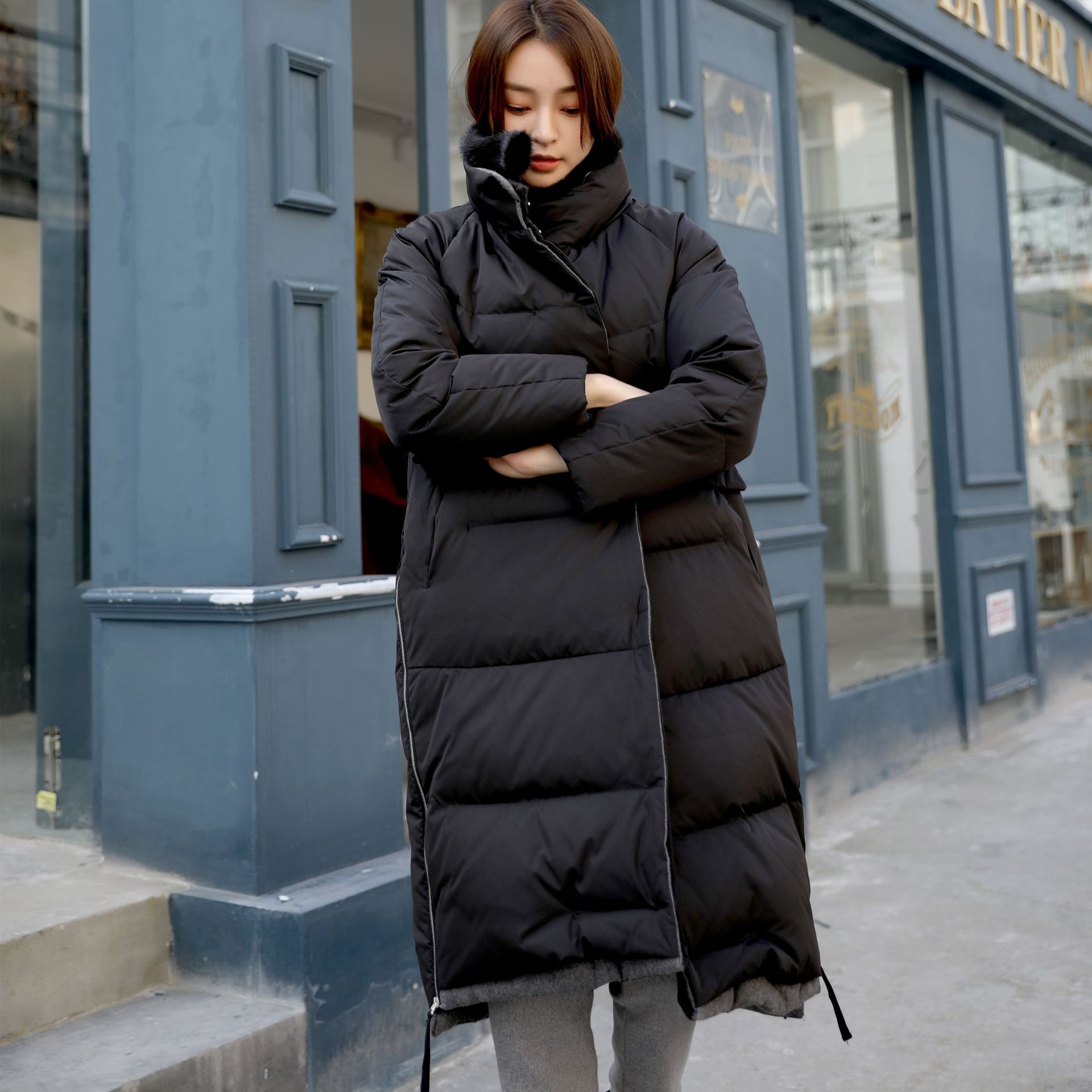 女式90绒纯色白鹅绒中长款新款女装加厚款羽绒服 黑色 L