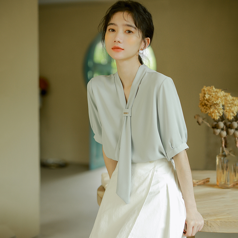 2022新款复古领结衬衫百搭设计感简约气质短袖上衣女