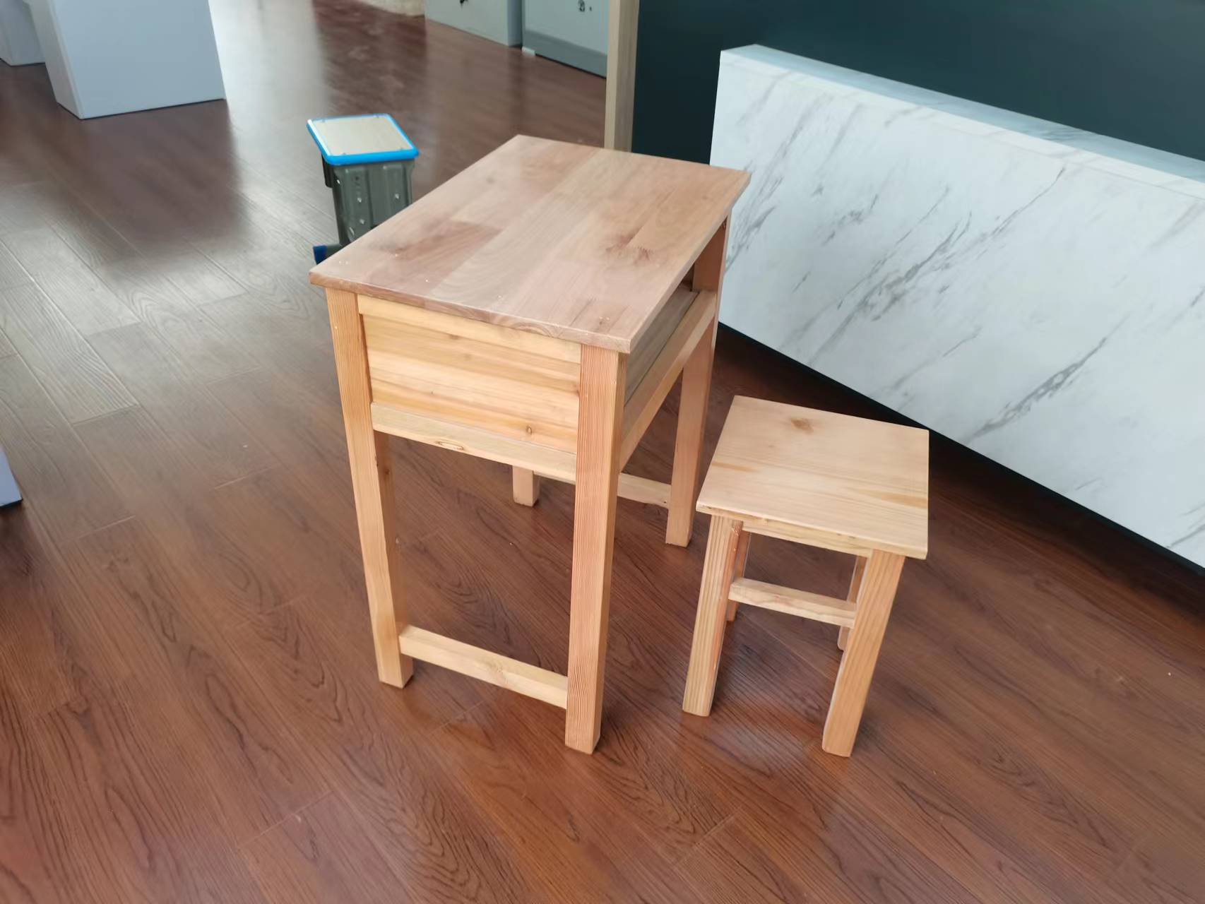 首指(SZ)单人课桌椅KZY-1