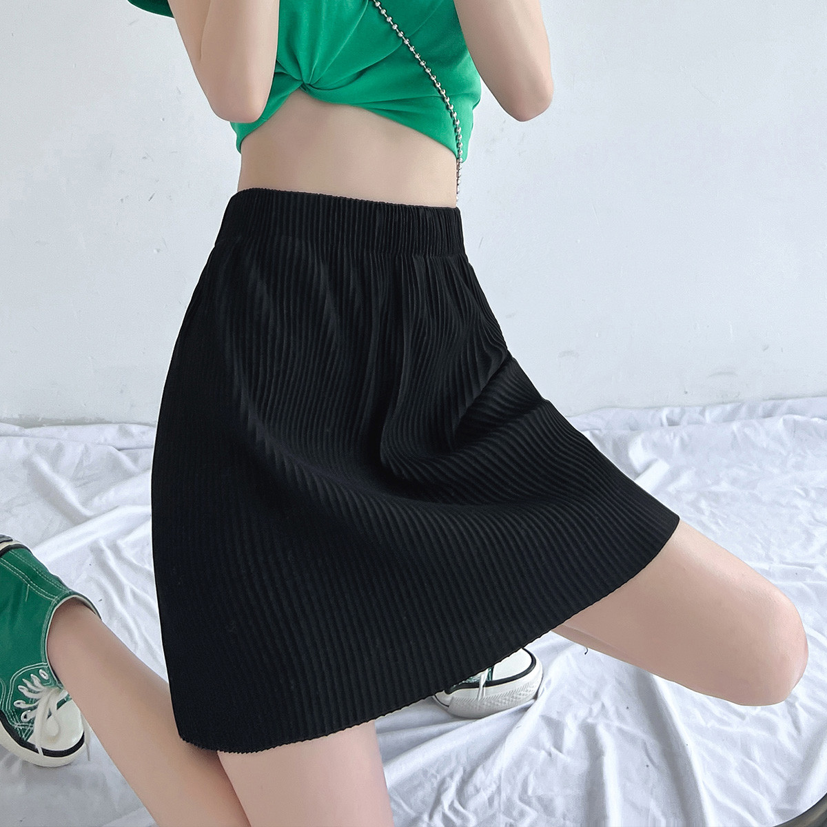 [1折价36元]唐狮夏季半身裙女净色坑条短裙高腰显瘦简约流行时尚百搭