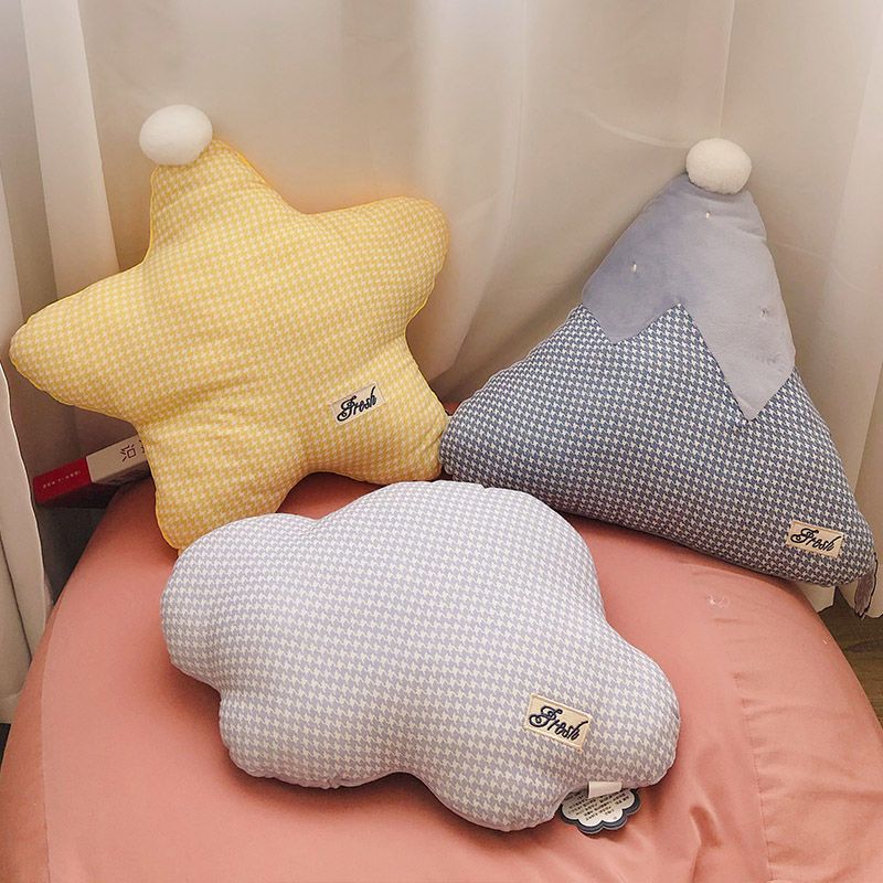 棕色圣诞树50*38cm ins卡通仙人掌沙发抱枕靠垫北欧云朵靠枕简约现代客厅可爱装饰女