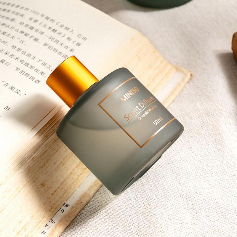 名创优品(miniso) 净化空气清新剂无火香薰精油家用卧室室内[夏日午后50mL 花香]