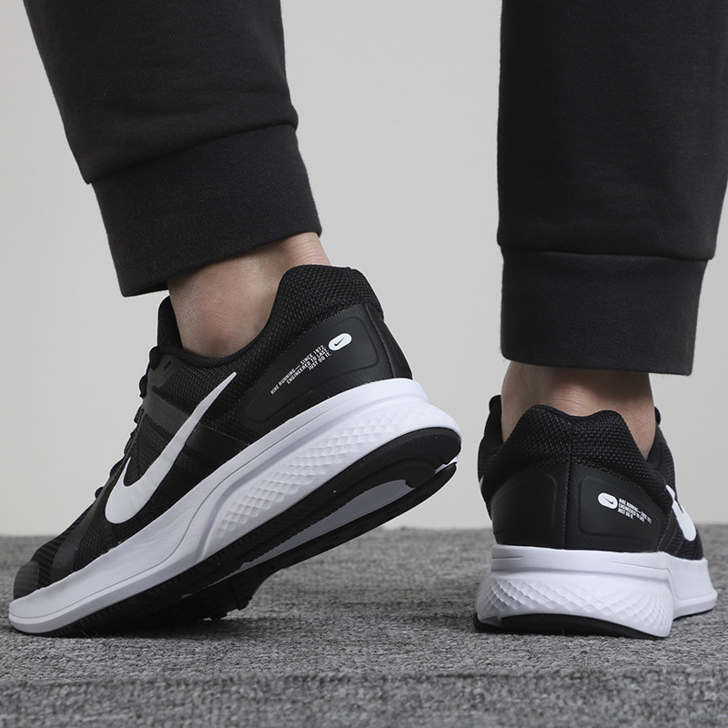 NIKE耐克鞋男2021新款经典黑白轻便运动鞋防滑跑步鞋CU3517-004