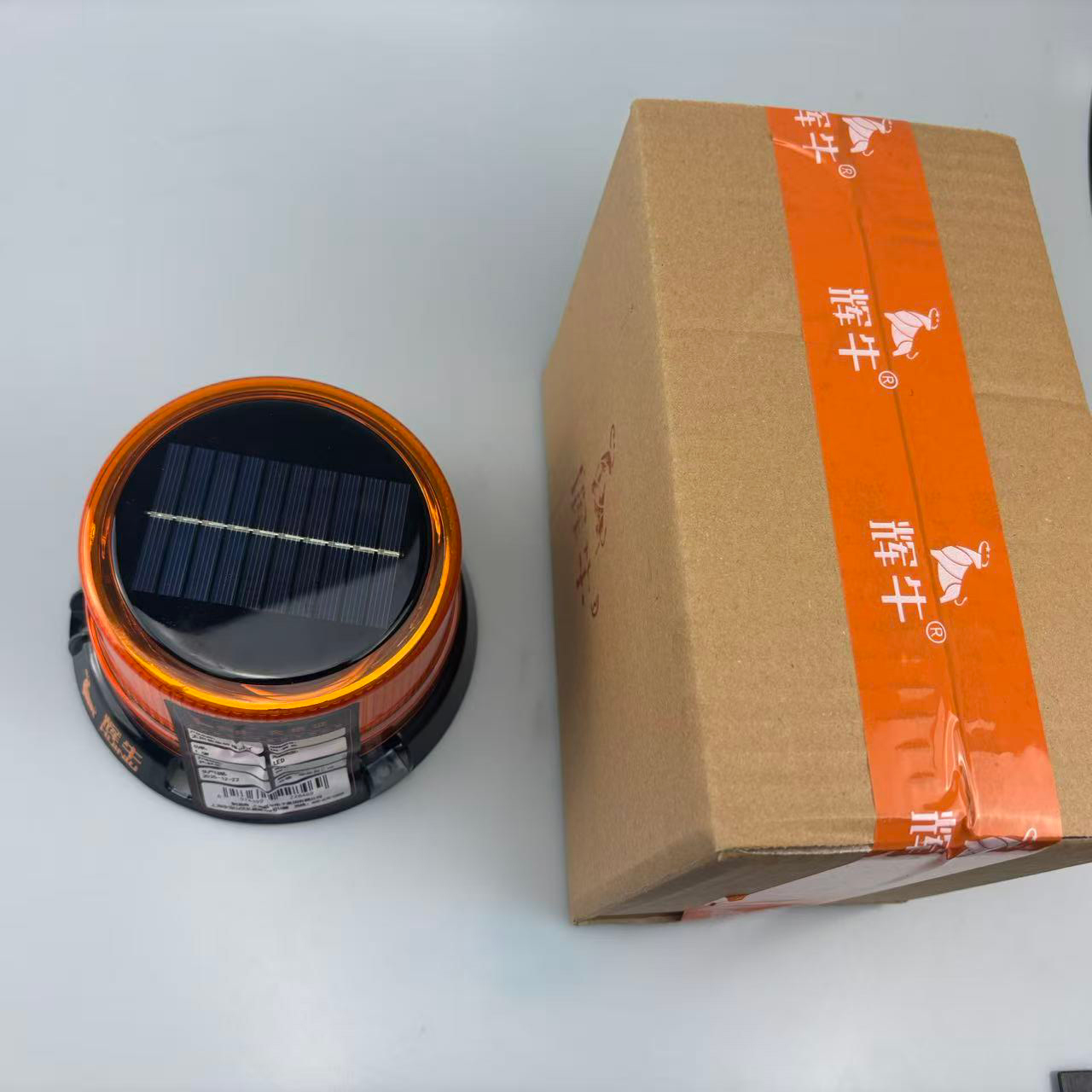 辉牛 太阳能旋转爆闪灯 HN-黄色 个高清大图