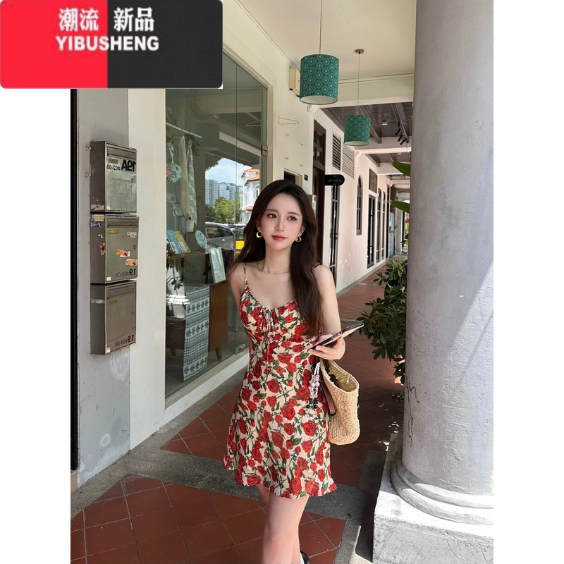 YIBUSHENG日多巴胺复古碎花吊带裙女2024新款梨形身材性感露肩甜辣连衣裙