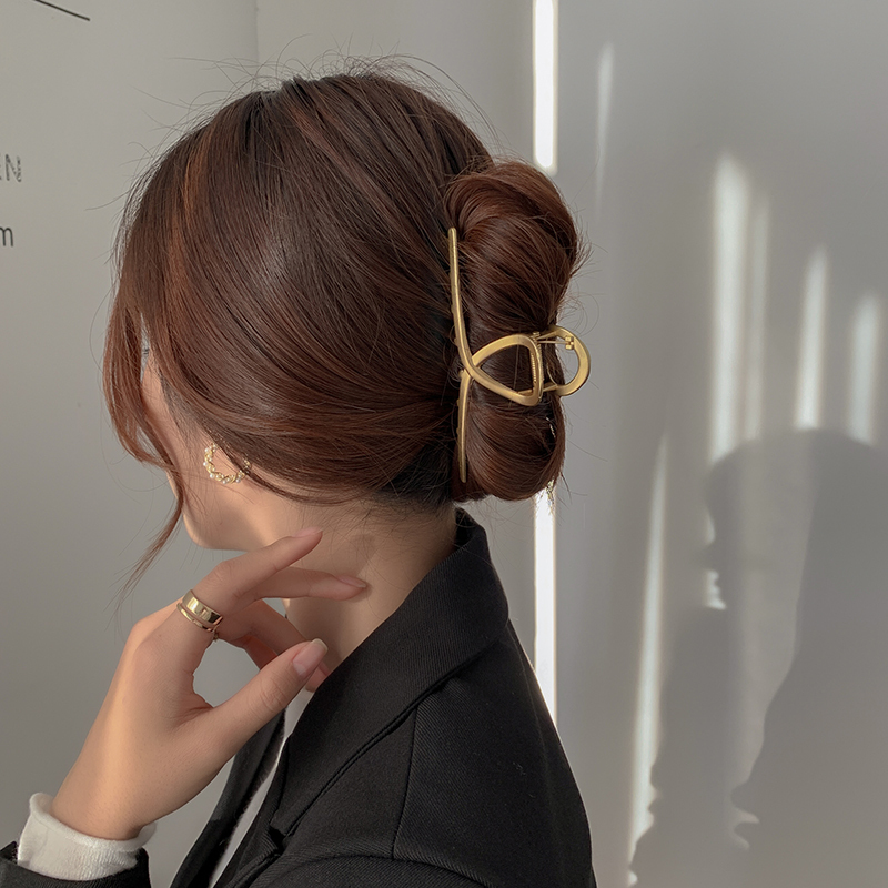 韩国鲨鱼夹网红精致头发夹子头饰金属发夹后脑勺抓夹丸子头发饰女流线
