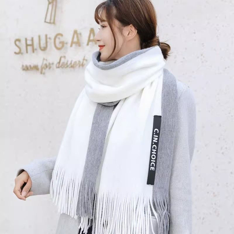 新款韩系氛围感女秋冬季百搭学生可爱加厚情侣披肩网红男围脖围巾两用_223 情侣加厚双拼灰白