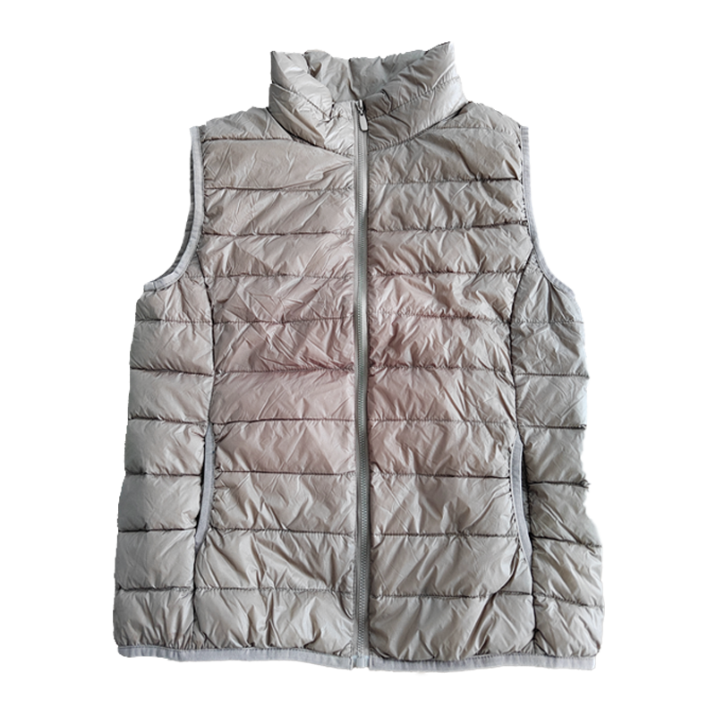 蟋吟芃 羽绒马甲 各码 件高清大图