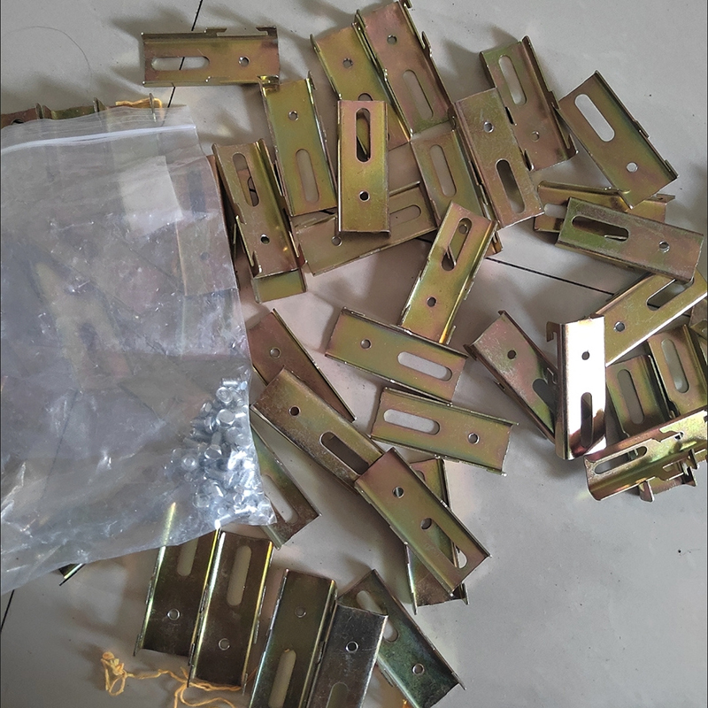 洋蝲蝲 铝扣板挂件 三角龙骨 个高清大图