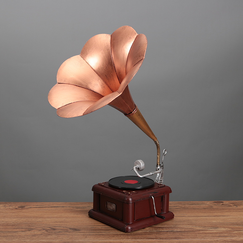 闪电客复古创意怀旧老式铁艺电视机模型摄影道具留声机