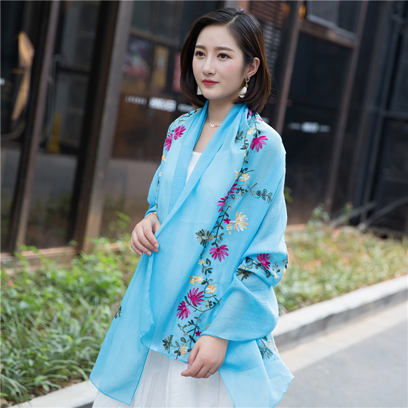 尼曼2019秋冬新款民族风围巾女刺绣花朵棉麻丝巾披肩两用长款韩版纱巾