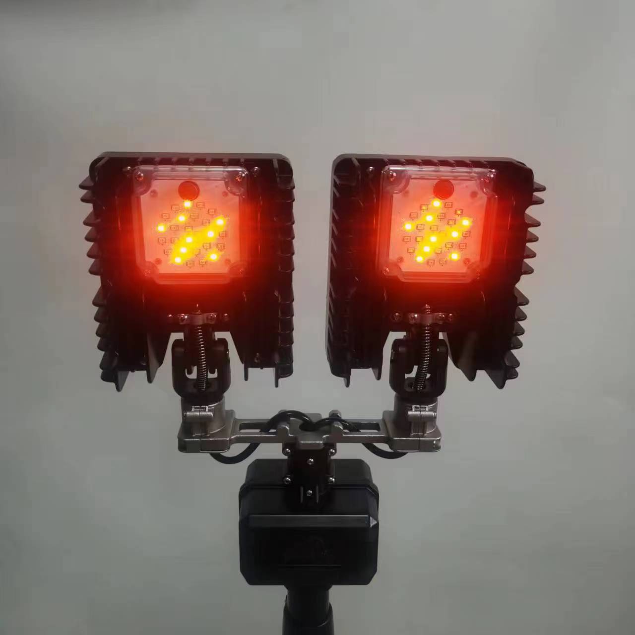 驰洛科 CLZY5103 21V 2*60W IP66 LED光源 便携式移动工作灯 (计价单位:台) 黑色高清大图