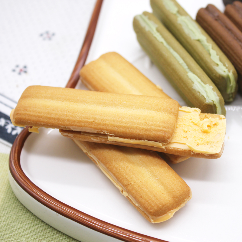 4件5折10件39折法丽兹曲奇夹心饼干70g袋网红零食小吃