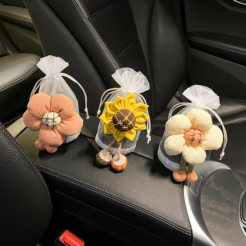 汽车用竹炭包除甲醛去异味活性炭车载好物碳包公仔新车内饰用品女高清大图