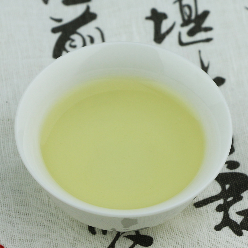 花祈鸿运白茶200克桶高清大图