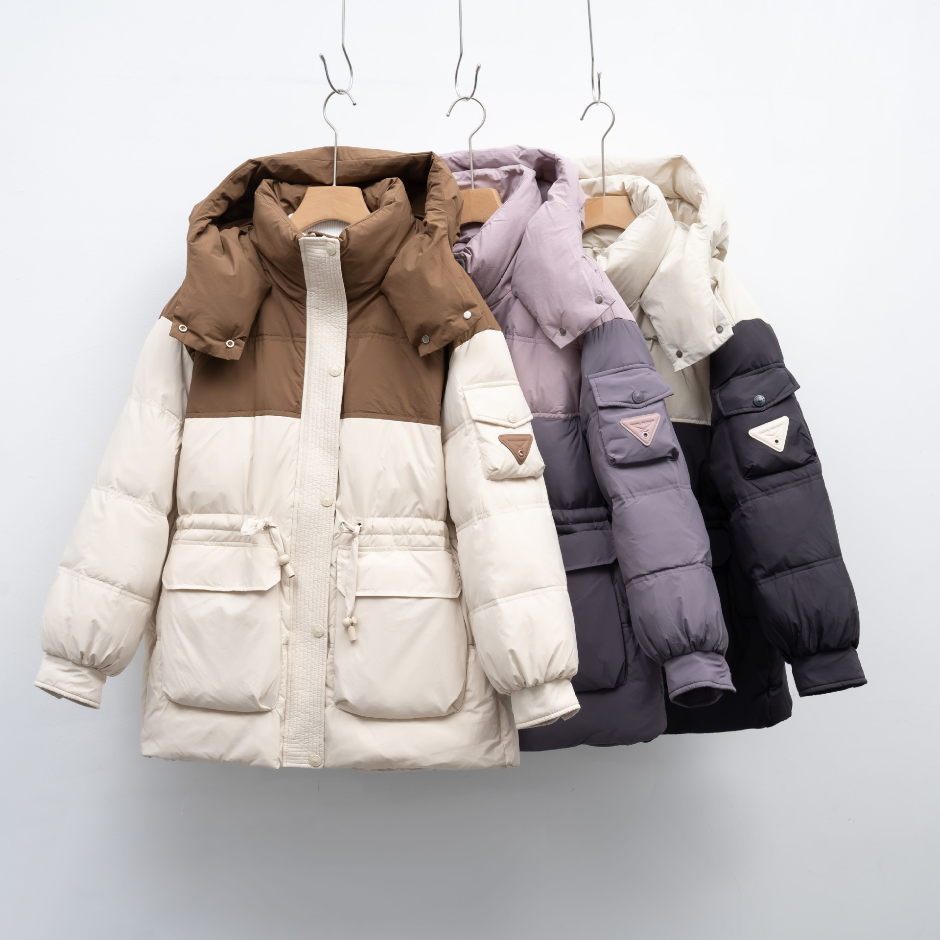 宽松拼色连帽保暖冬季面包服白鸭绒拉链长袖加厚羽绒服外套高清大图