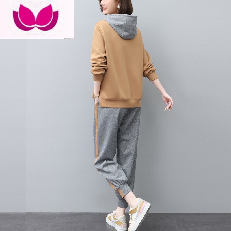 七斓休闲运动套装女2023新款时尚宽松妈妈洋气减龄连帽卫衣套 杏色薄款 3XL适合150-170斤左右