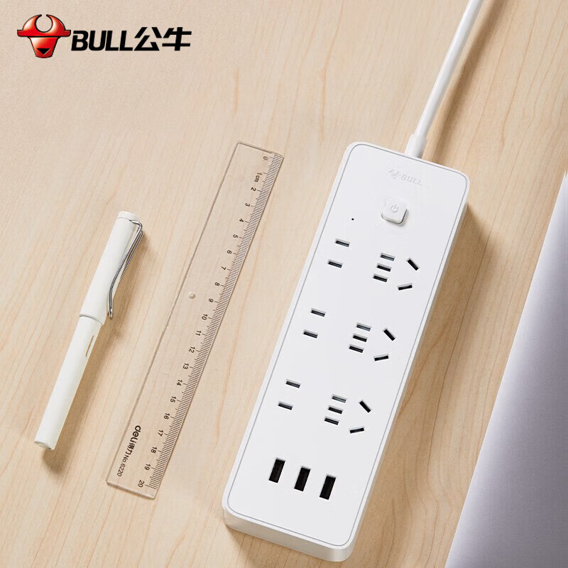 公牛 (bull) 吸塑装白色插座 2USB+6位3米 UUB126高清大图