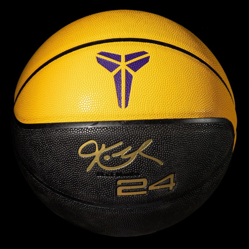 湖人科比黑曼巴篮球手环翻毛真皮手感耐磨学生成人比赛7号蓝球黄黑