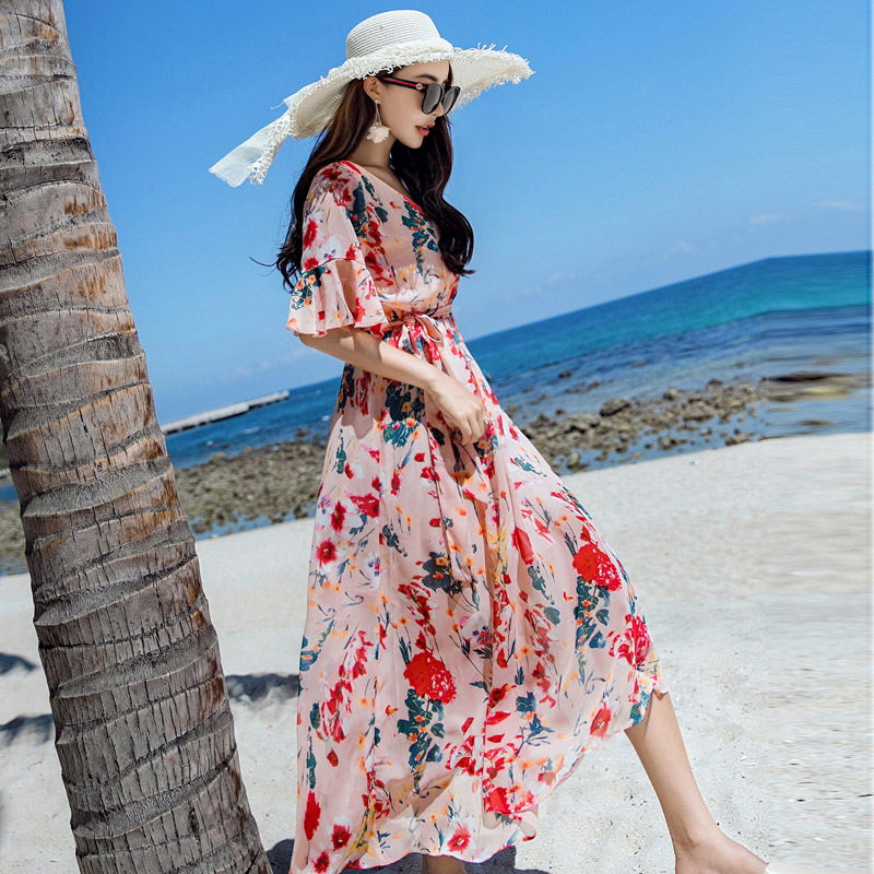 泰国旅游沙滩裙女夏女士新品波西米亚海边度假三亚显瘦连衣裙长裙